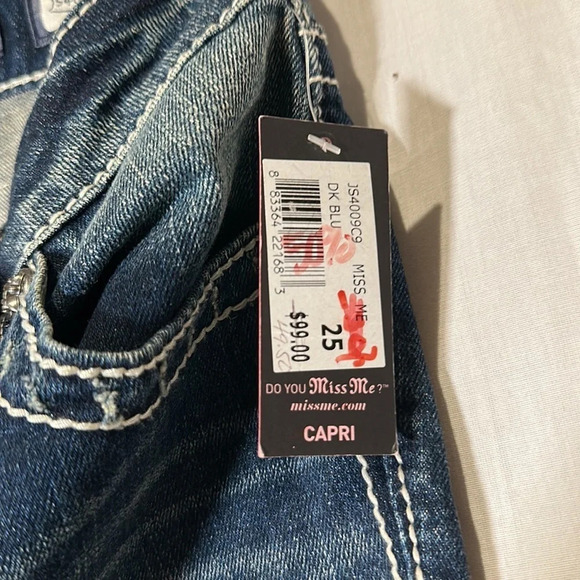 Nwt Miss Me denim capris / “crop” size 25 - Picture 4 of 4